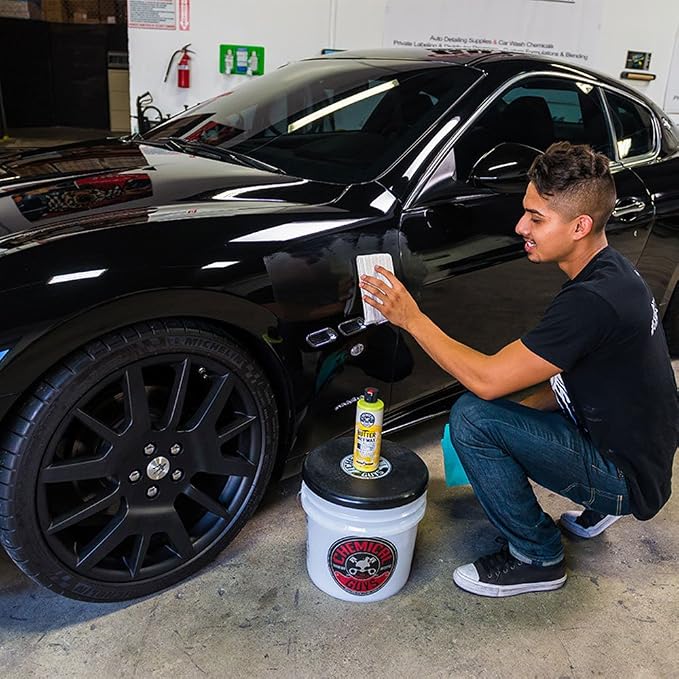 Chemical Guys, Butter Wet Wax, Deep Wet Shine Liquid Car Wax, Banana, 4 oz | Spreadable liquid wax adds a deep wet gloss on any paint color, wipes on and off easily, sweet banana scent