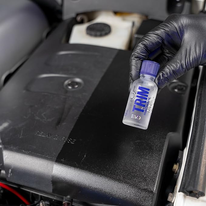 GYEON Trim EVO Ceramic Plastic Trim Restorer and UV Protection Satin Finish | SiO2 ceramic coating restores faded plastic and rubber trim to a deep satin finish with up to 36 months of UV protection.