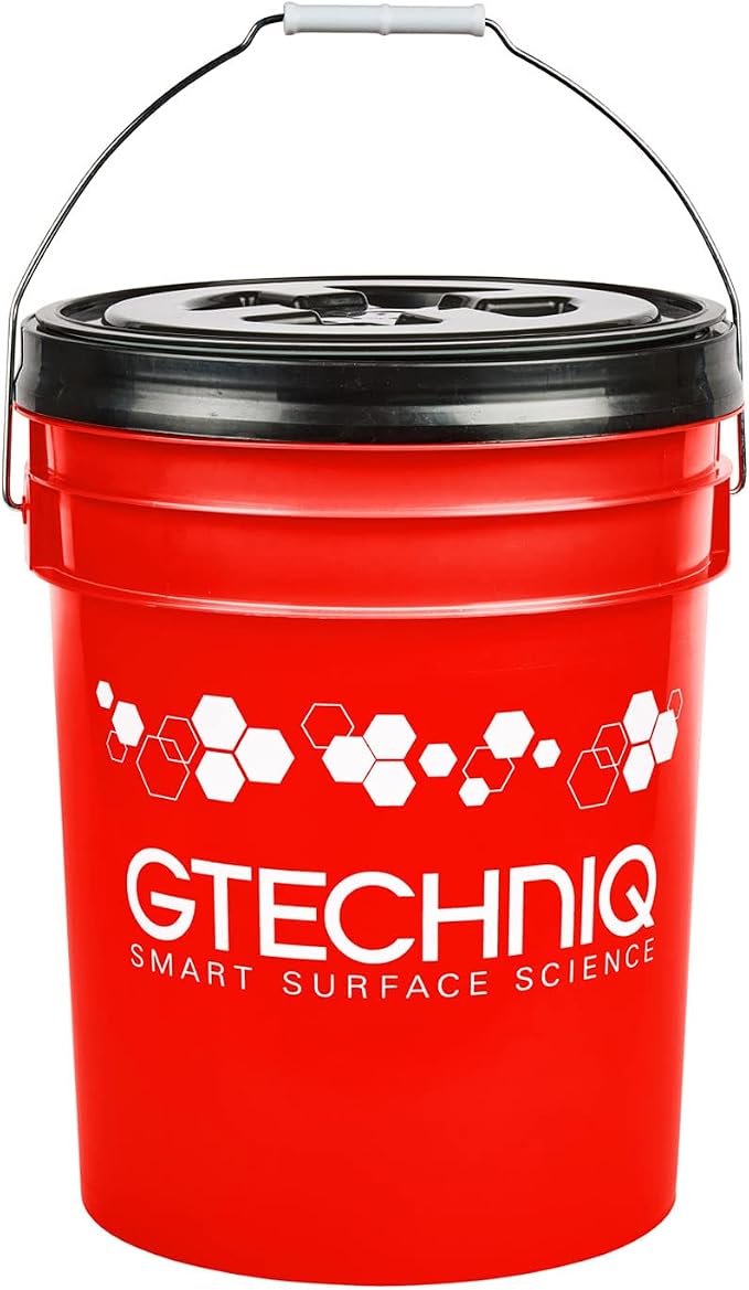 Gtechniq Bucket with Lid for Cleaning Car, 20L | Includes Dirt Trap and Screw-Top Airtight Lid