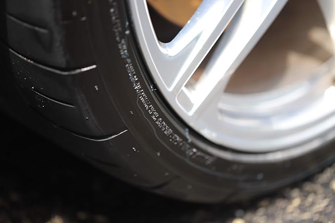 303 Products High Gloss Tire Shine And Protectant - Long Lasting, Water Based Formula - Lasts For Weeks - No Harmful Silicones - Lasts Weeks Not Days, 16 fl. oz. (30395CSR) Packaging May Vary | Water-based tire shine delivers long-lasting gloss without...