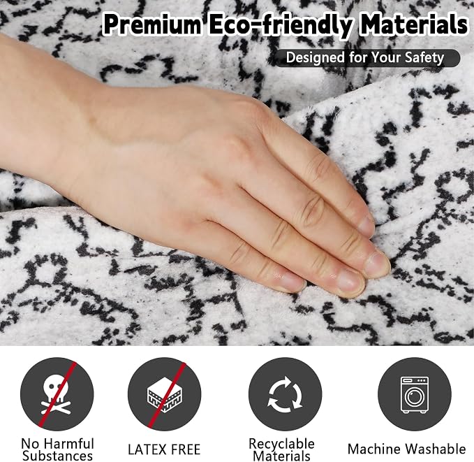 FUMMI 4 Pack Reusable Waterproof Incontinence Bed & Chair Pads, 22” x 21” Extra Heavy Absorbency, Soft Flannel Surface, Non-Slip, Machine Washable for Dogs, Adults & Babies (Black Lines, 22“ ×21”)