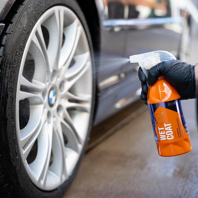 GYEON Wet Coat 500ml - Hydrophobic Ceramic Spray Coating for Cars - High Gloss Solutions for Your Car Paint Wheels and Glass - Spray On Rinse Off Easy DIY Use Formula (Pack of 2)