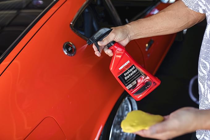 Mothers California Gold Instant Detailer, 24 oz. (08224) | Removes Smudges, Dust & Fingerprints, Boosts Gloss & Slickness, Lubrication for Clay Bars, Quick Touch-ups & Maintenance