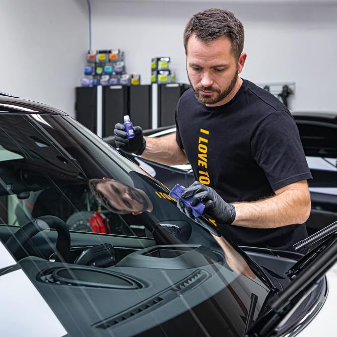 GYEON View EVO Ceramic Hydrophobic Windshield Coating for High Visibility | Ceramic windshield coating causes rain to bead and clear at speed — improves wet-weather visibility for up to 12 months 30ml