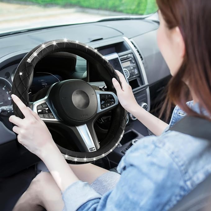 Steering Wheel Cover，with Sparkly Crystal Rhinestone, Delicate and Anti-Slip Bling Steering Wheel Cover ，Adaptable to 14.5-15 inches Car Wheel Protector for Women Girl，Diamond Car Accessories, Black