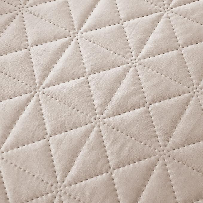 Ameritex Sofa Cover Waterproof for Seats Couch Cover for Dogs Pet Couch Cover Velvet for Chair Loveseat Sofa Machine Washable