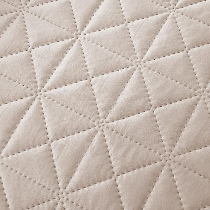 Ameritex Sofa Cover Waterproof for Seats Couch Cover for Dogs Pet Couch Cover Velvet for Chair Loveseat Sofa Machine Washable (Beige, 30x60 Inch)