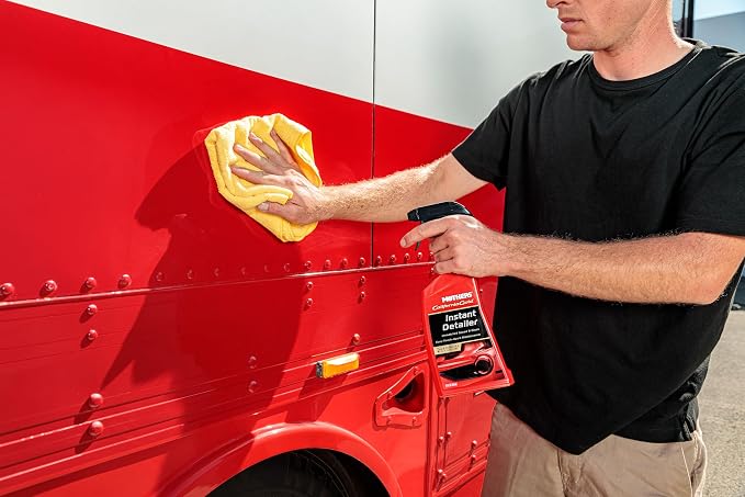 Mothers California Gold Instant Detailer, 16 oz. (08216) | Removes Smudges, Dust & Fingerprints, Boosts Gloss & Slickness, Lubrication for Clay Bars, Quick Touch-ups & Maintenance