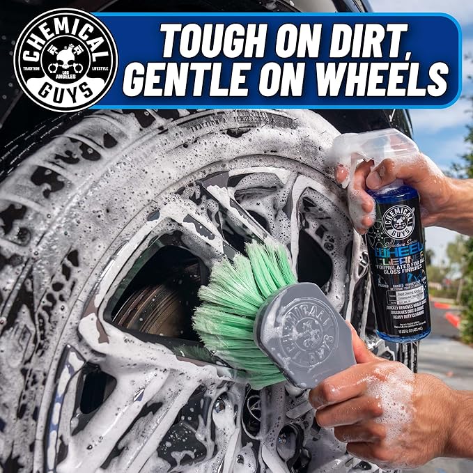 Chemical Guys, Signature Series Wheel Cleaner Spray for All Finishes, 16 oz | Fast-acting foaming spray clings to wheels to lift brake dust and road grime, safe on chrome and painted rims