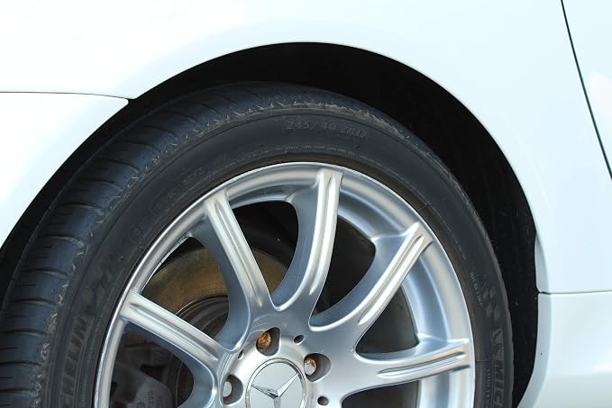 303 Products High Gloss Tire Shine And Protectant - Long Lasting, Water Based Formula - Lasts For Weeks - No Harmful Silicones - Lasts Weeks Not Days, 16 fl. oz. (30395CSR) Packaging May Vary | Water-based tire shine delivers long-lasting gloss without...
