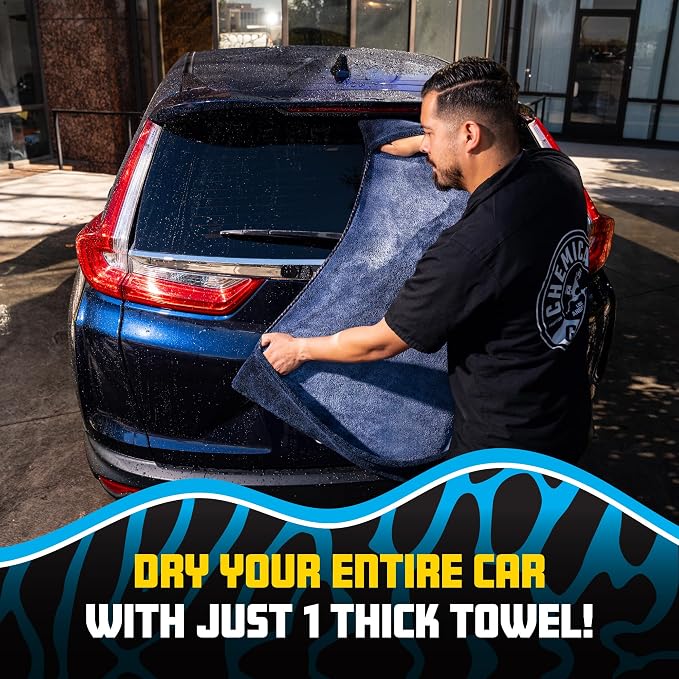 Chemical Guys Twisted Loop Microfiber Drying Towel with Hand Pockets | Megalodon Built-in slots give a secure grip, full control while you safely clean your car, 24"x36"